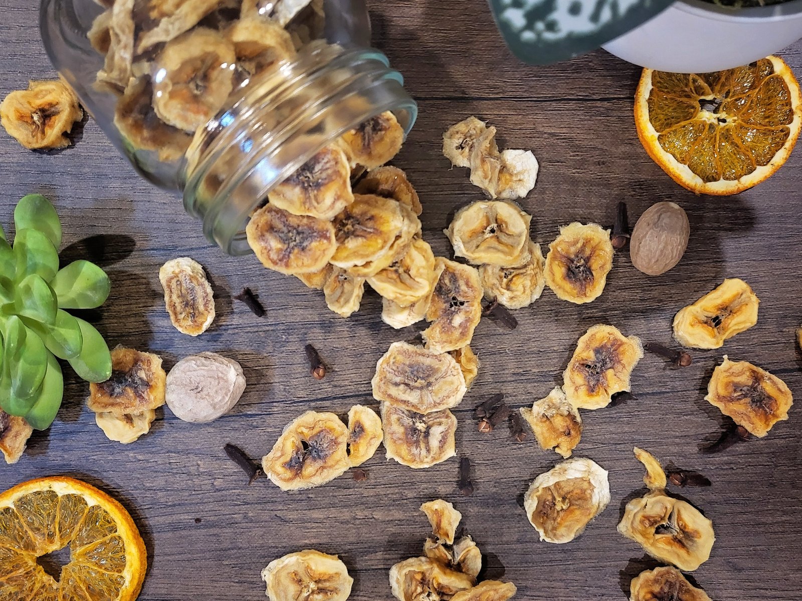 dehydrated banana slices